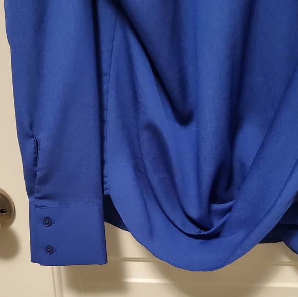 10/$30  ๐   like new beautiful oversized top  - Cobalt - Picture 6 of 10
